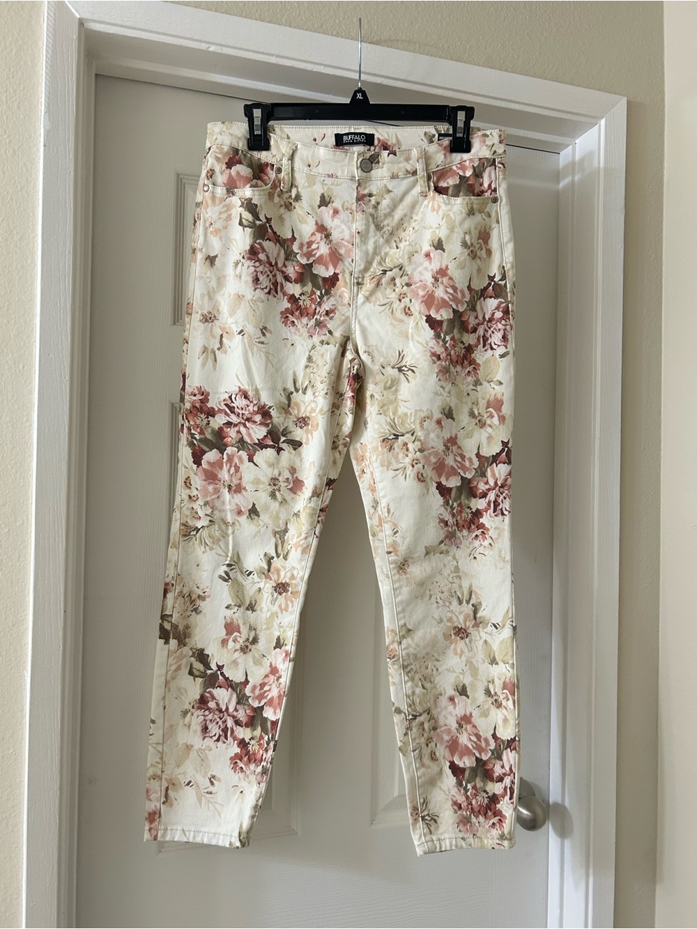 Buffalo David Bitton Cream Floral Cropped Jeans